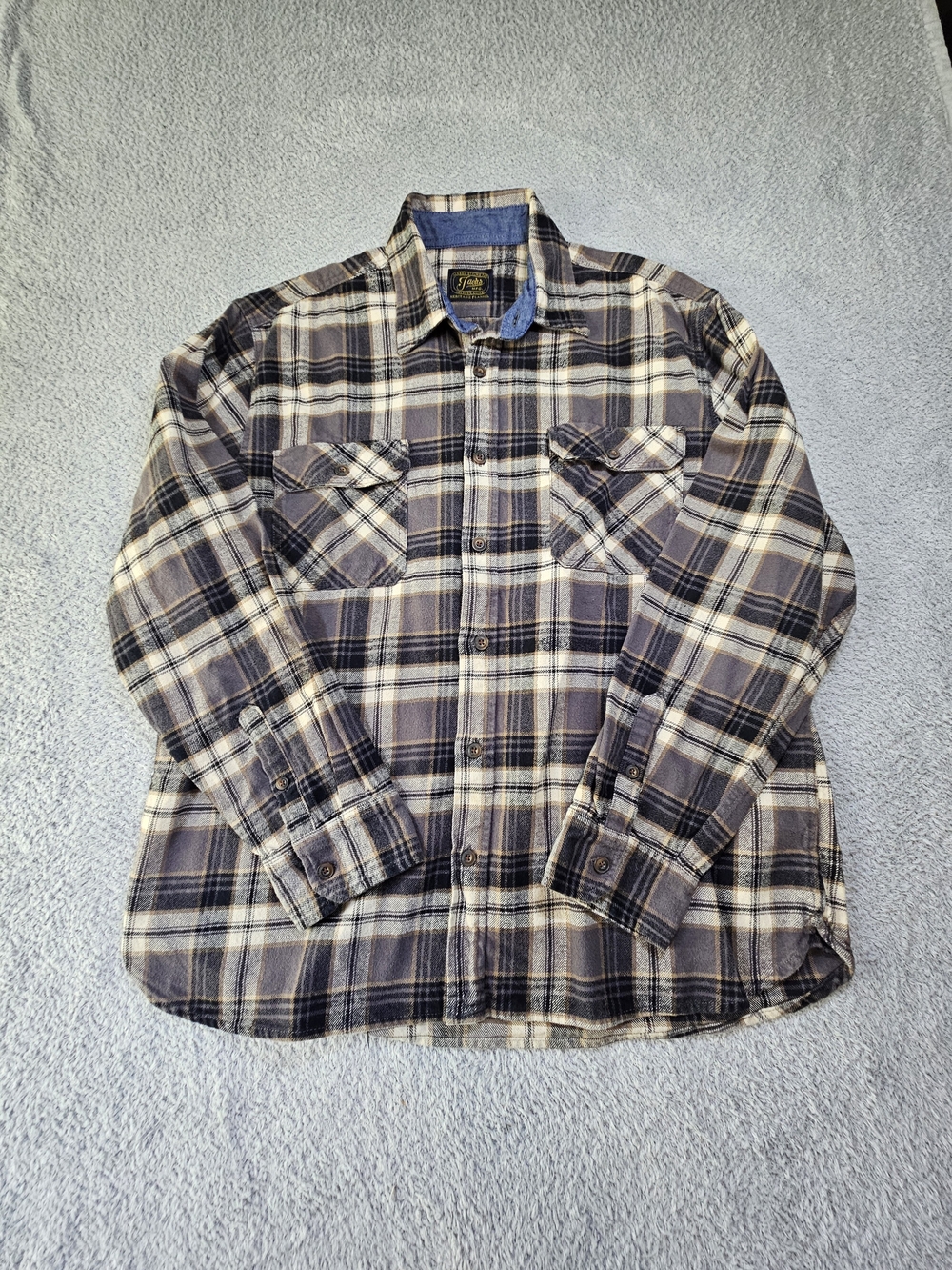 Jachs Men's Plaid Button-Down Shirt.